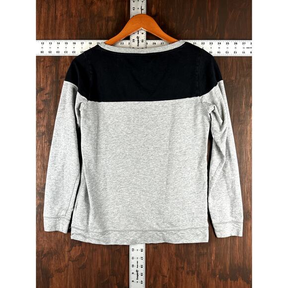 Nike Oregon State Beavers Crewneck Long Sleeve Shirt Gray Black Women Small NCAA - Picture 8 of 8